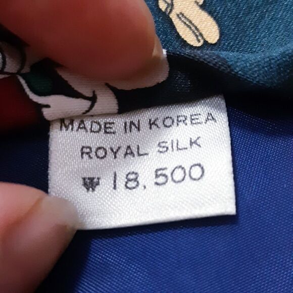 Mickey Mouse Tie - Picture 7 of 8